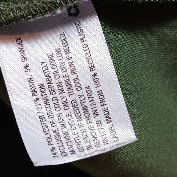 Hunter x Target sweatshirt in Green size Small - Picture 7 of 9